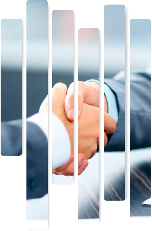 Na região de Sorocaba, duas pessoas fechando contrato, de terno. Cameras de seguranca, Sistema de estacionamento, reconhecimento facial, TI para Hoteis, PABX telefone corporativo, IPTV Sistema de TV para Hoteis, Instalacao de Wi-fi, Controle de automacao de predios e hoteis, Cloud, Produtos de Videoconferencia, Suporte de TI, Assistencia tecnica 24h, Sinalizacao digital e marketing, Controle de acesso, Backup de bateria, Wireless de longo alcance.