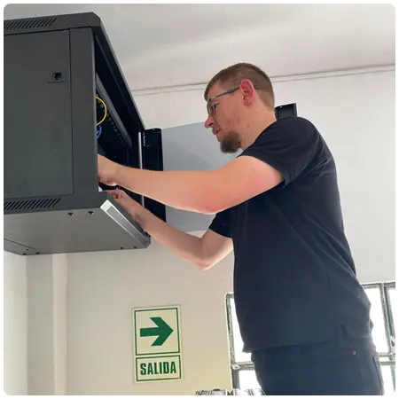 Imagem de serviço sendo realizado. SAU Digital Brasil, na região de Sorocaba